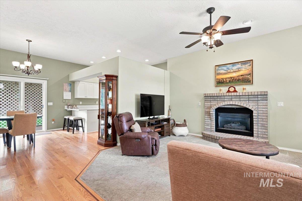 2286 N Wingate Pl, Property Photo 3