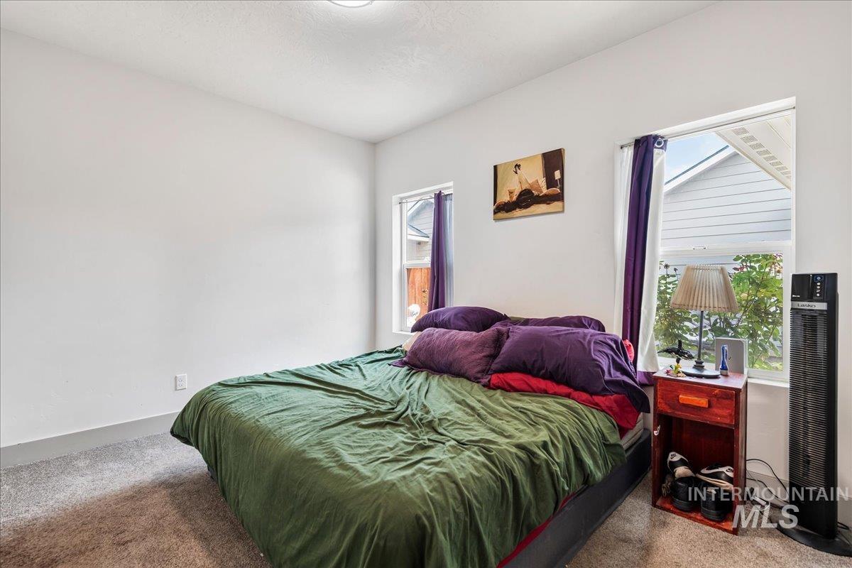 1325 Albany St Property Photo 14