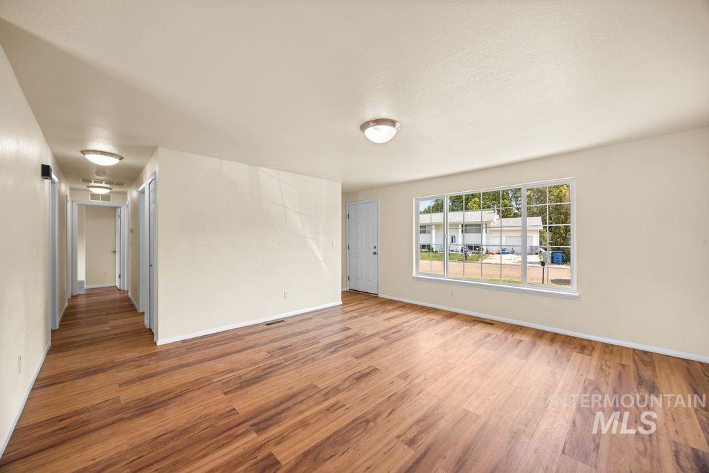 1203 Sweetwood Cir Property Photo 5