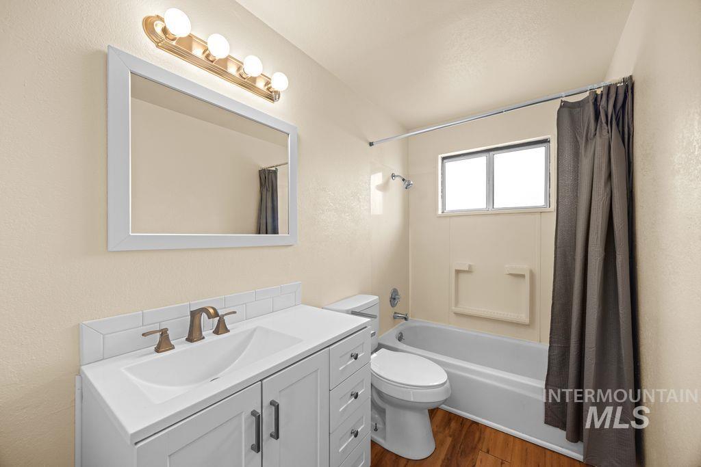 1203 Sweetwood Cir Property Photo 11