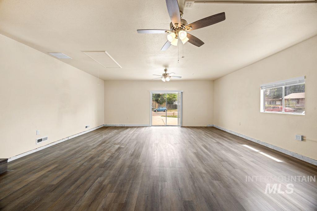 1203 Sweetwood Cir Property Photo 19
