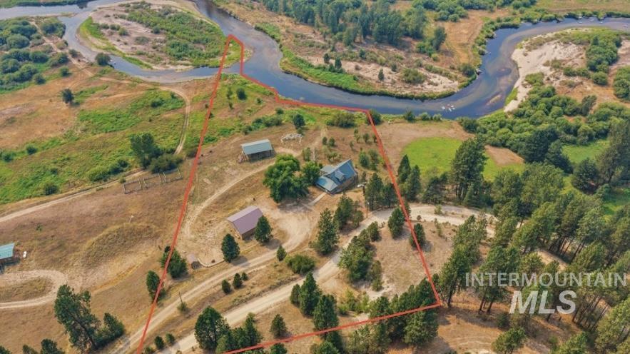 93 Windy River Rd Property Photo 4