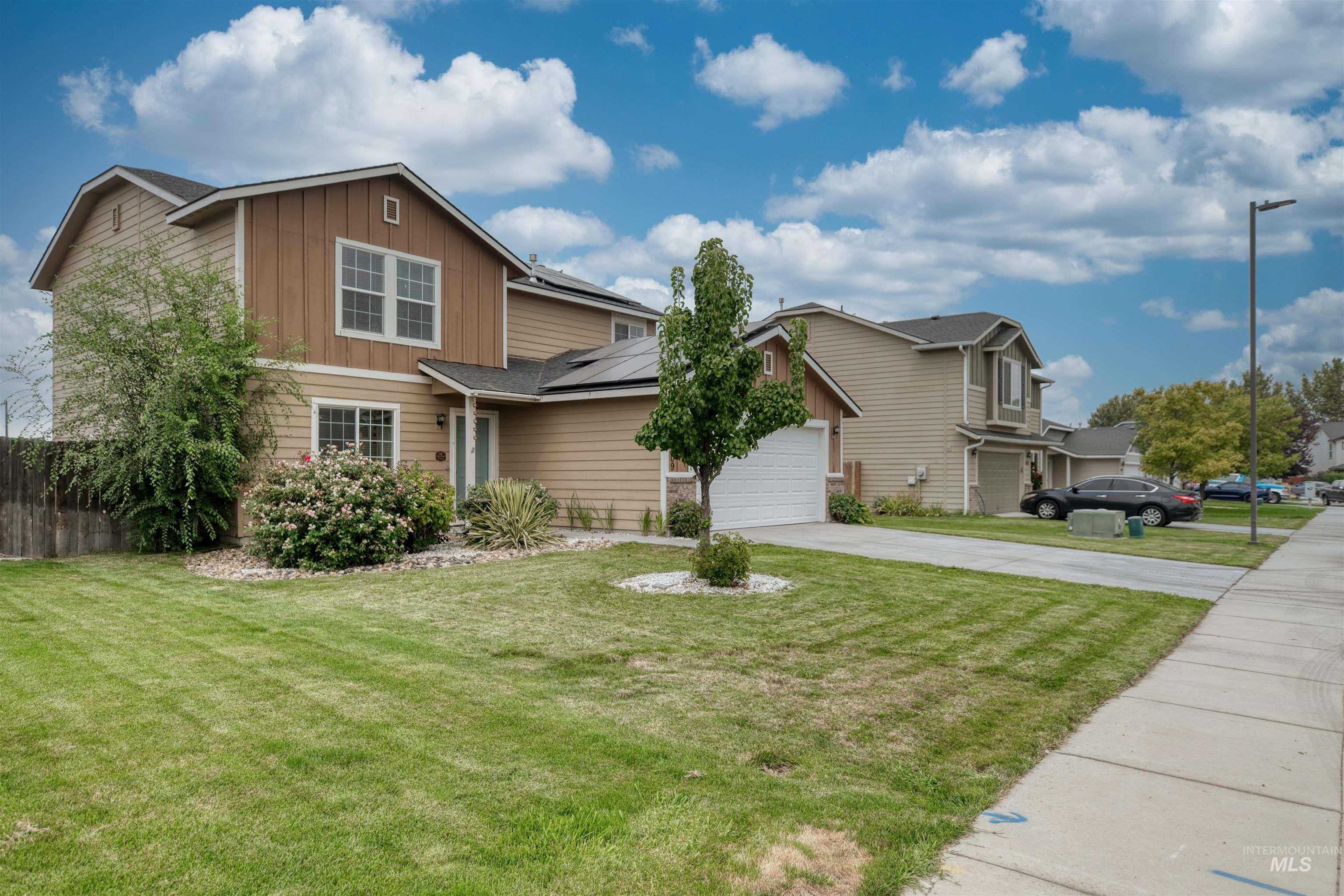 16309 Manatee Ave Property Photo 5