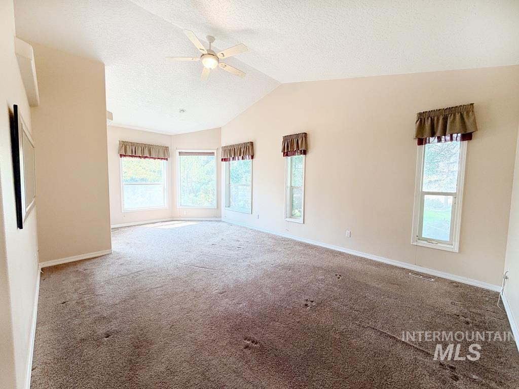 5875 Diamond Ridge Way Property Photo 20