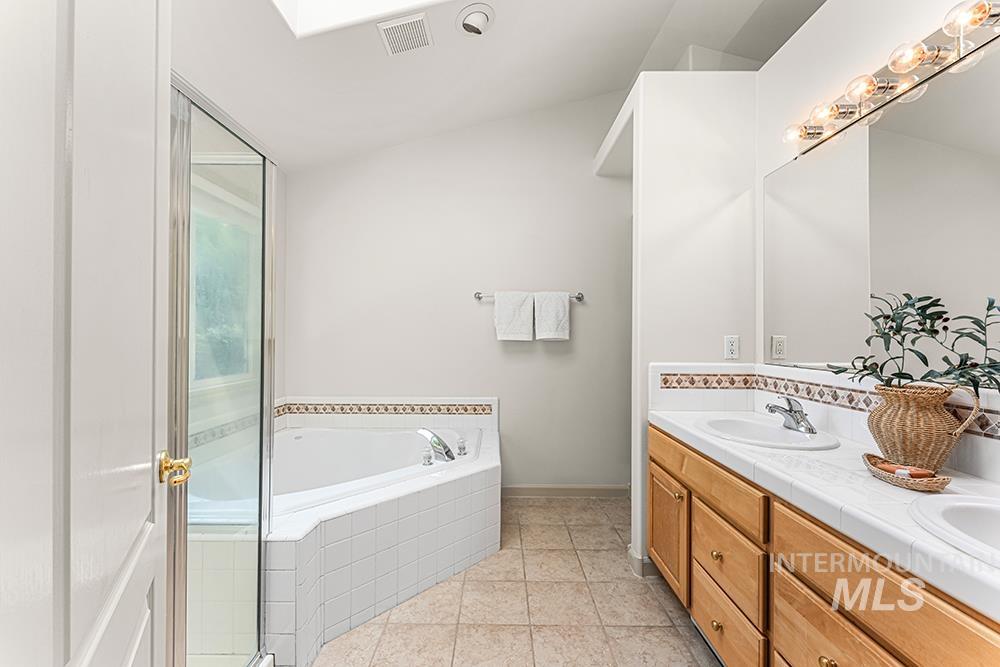 14496 W Barclay St Property Photo 20