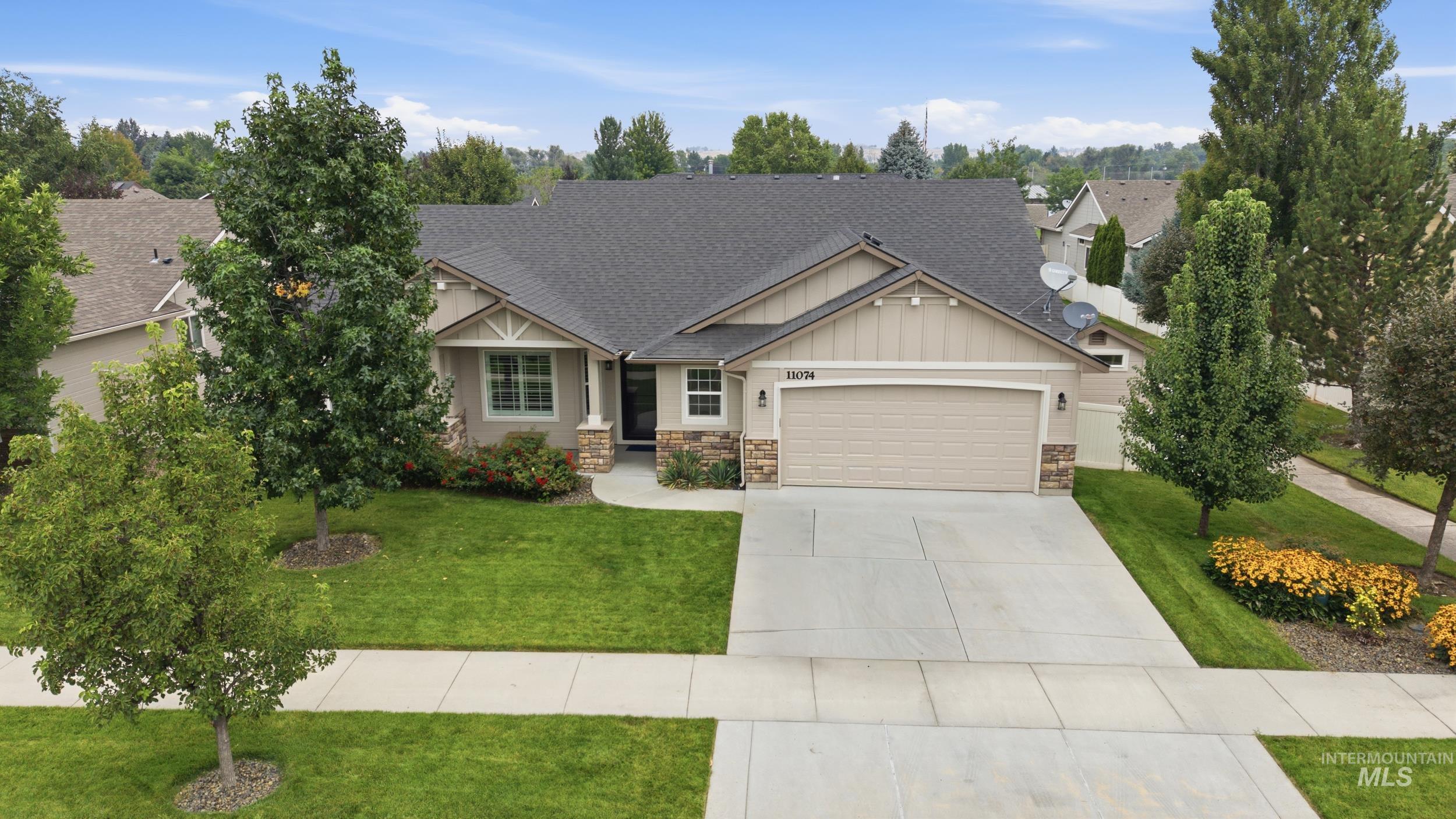 11074 W Crossbow St Property Photo 1