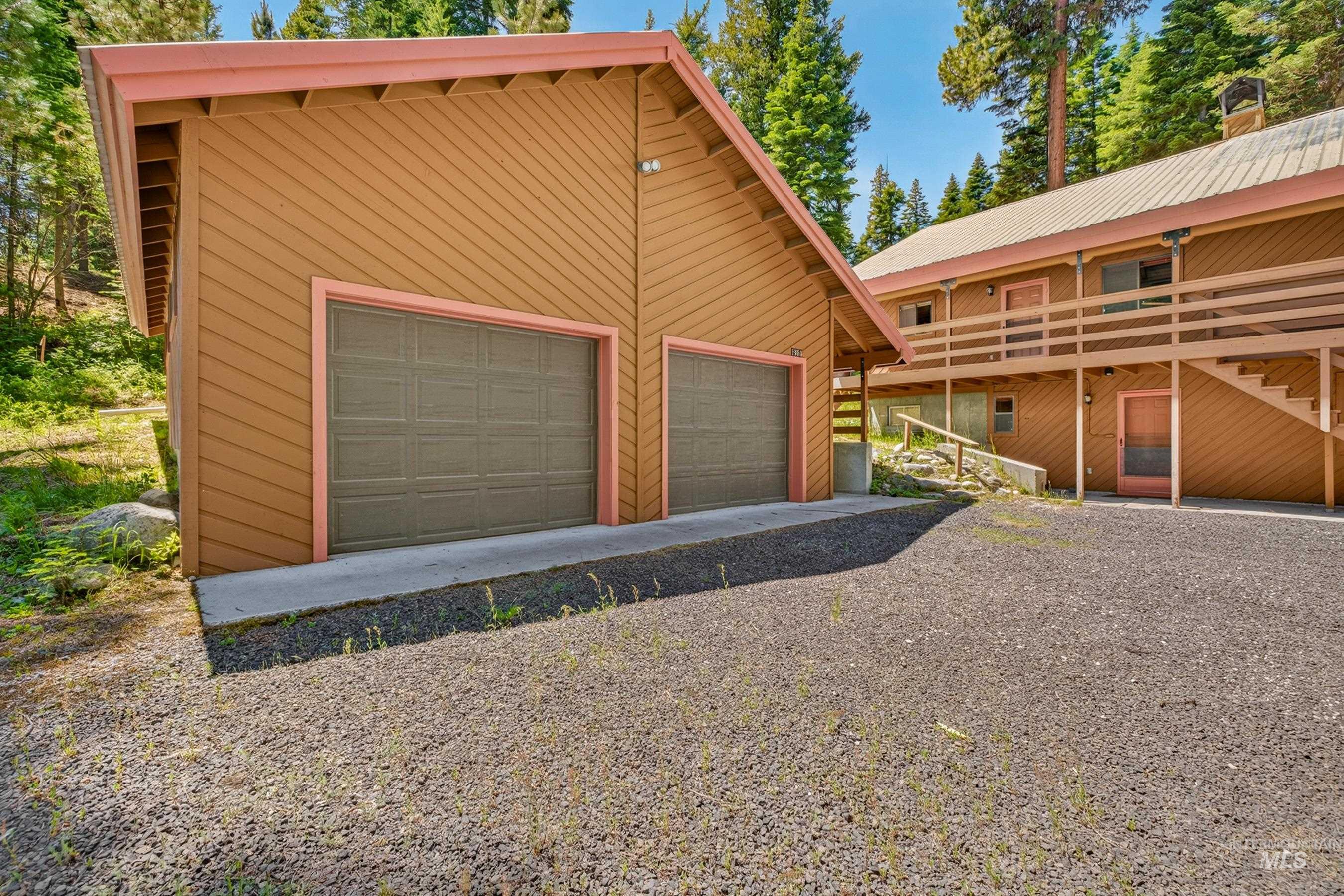 1050 Shady Lane Property Photo 43