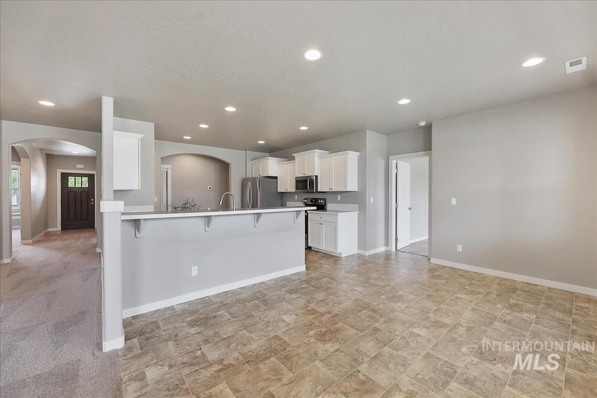 652 S Lancaster Drive Property Photo 4