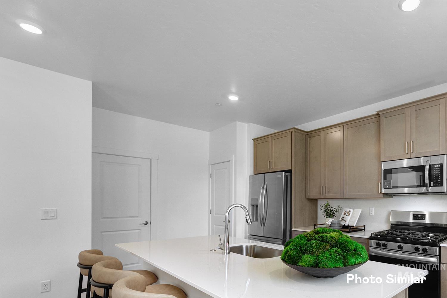 2622 Fall Line St Property Photo 13