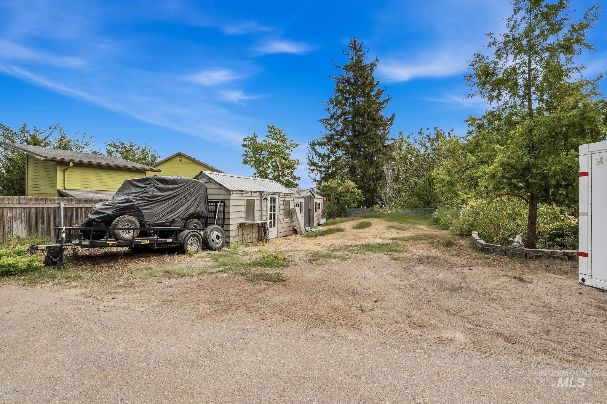 17063 N Midsummers Ln Property Photo 49