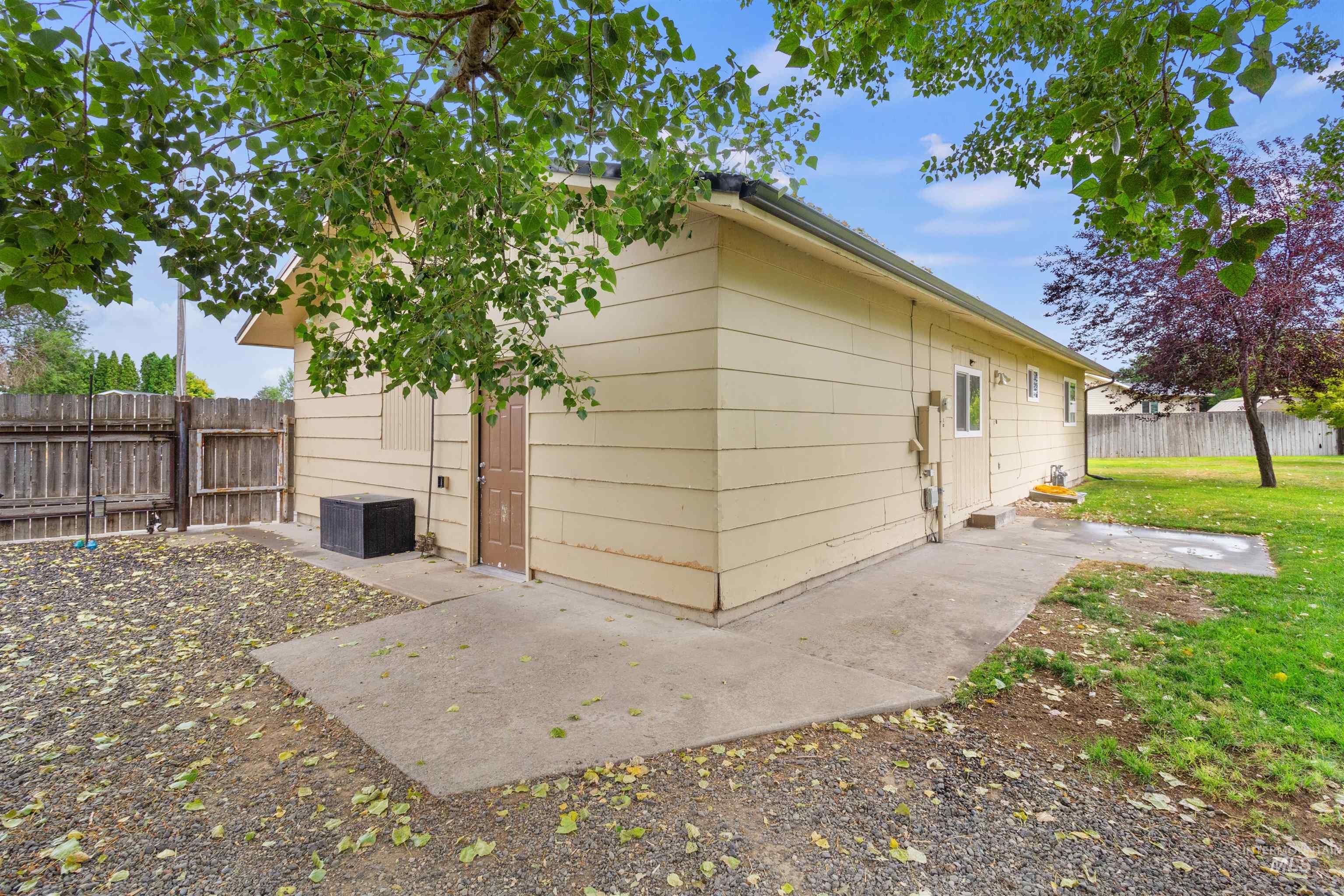 107 Birchwood Cir N. Property Photo 30