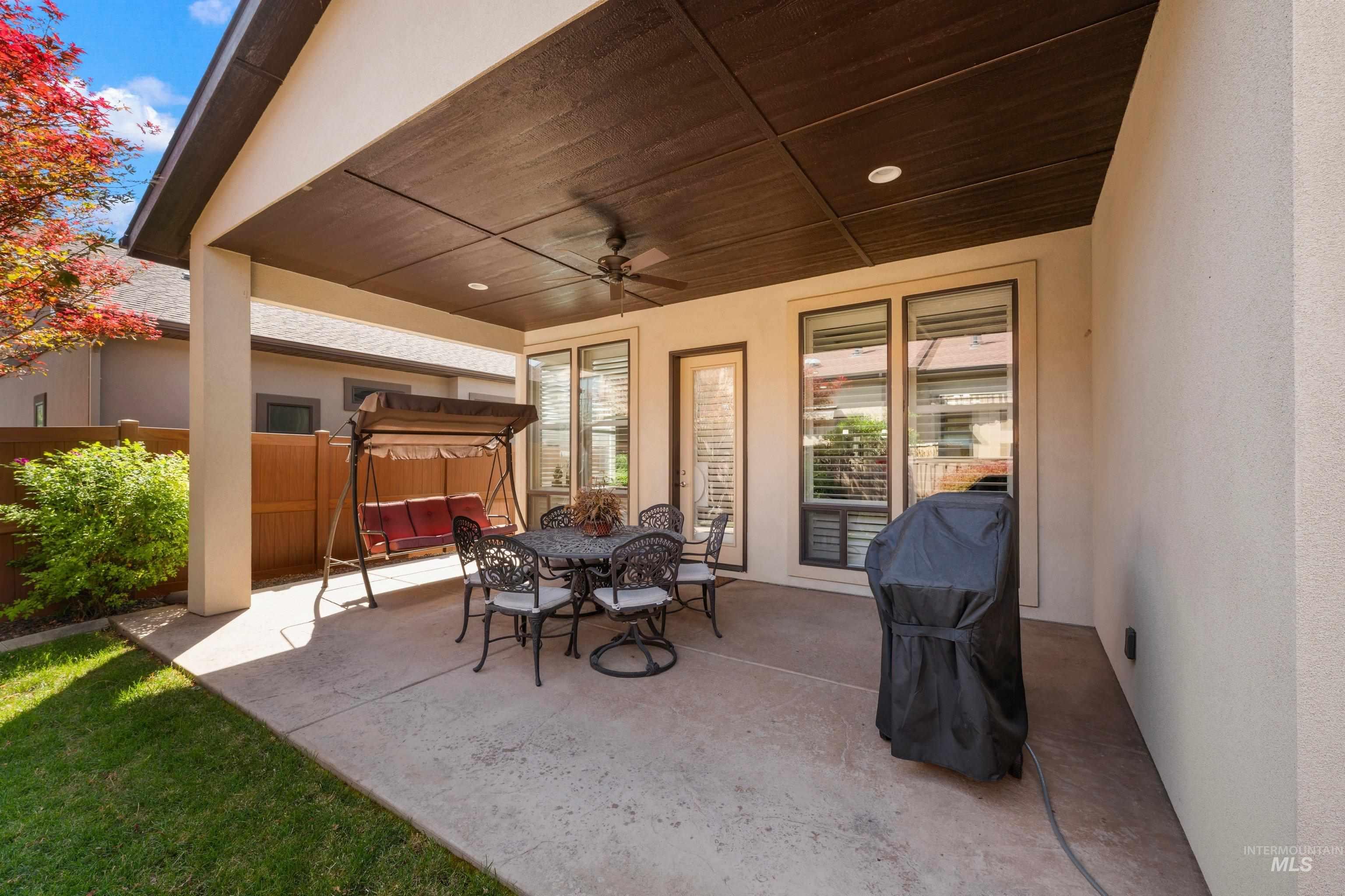96 E Segundo St Property Photo 30