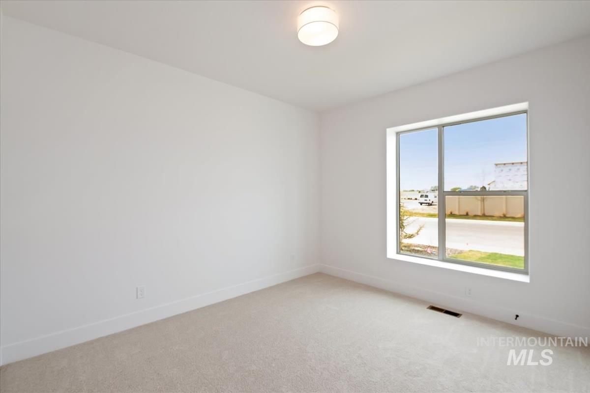 3401 Helios St. Property Photo 24