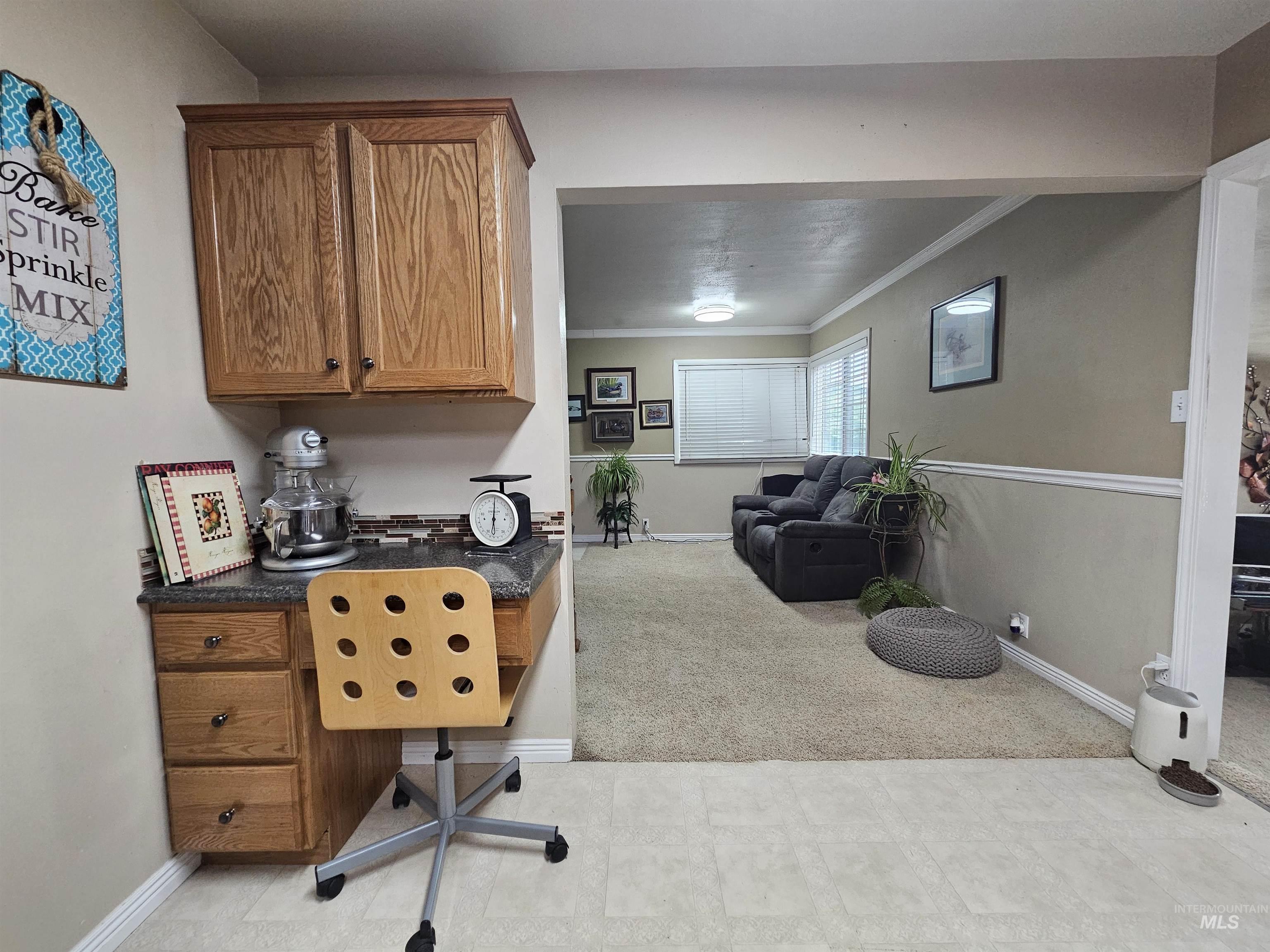 1640 Willow Lane Property Photo 10