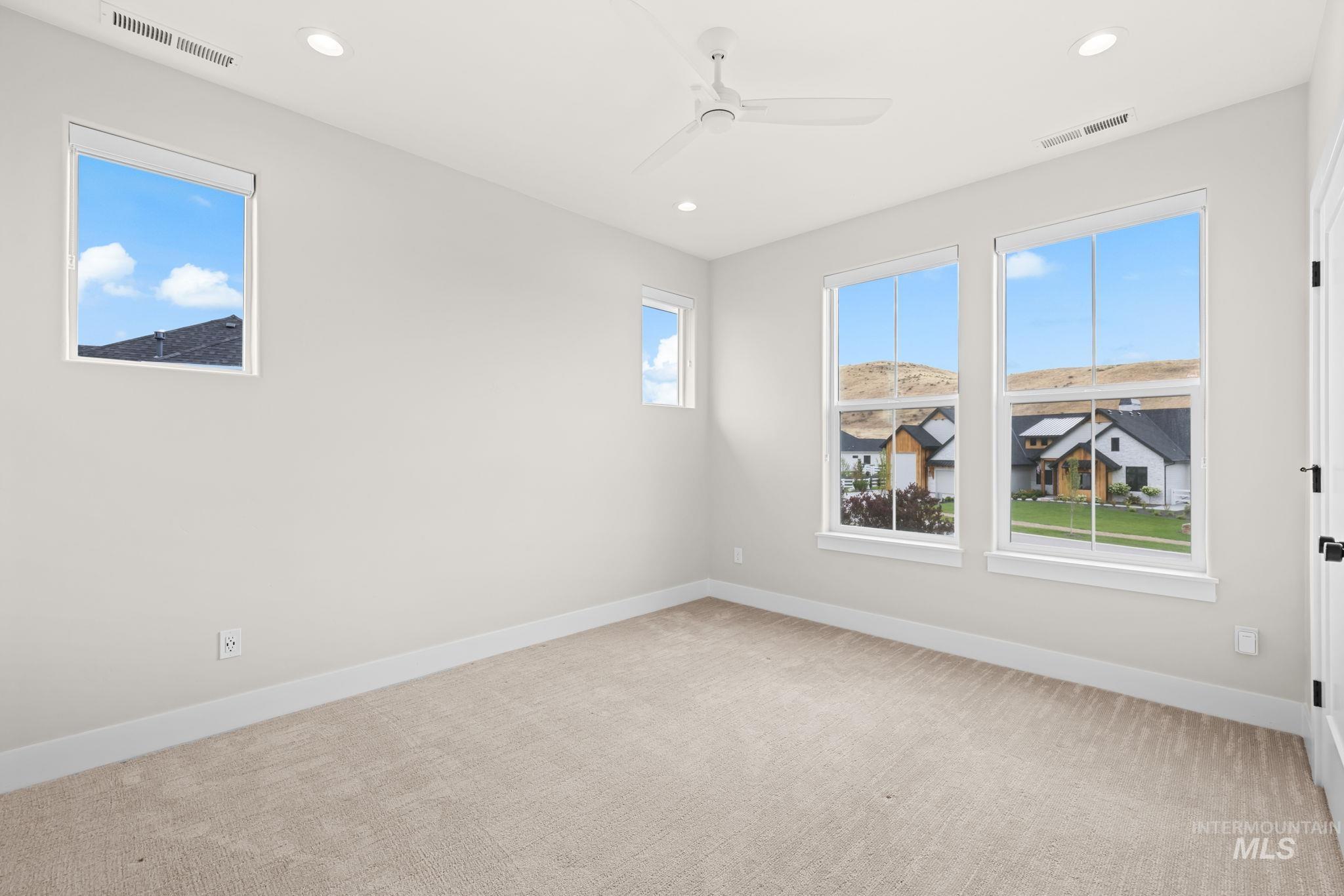 14717 N Power Way Property Photo 38