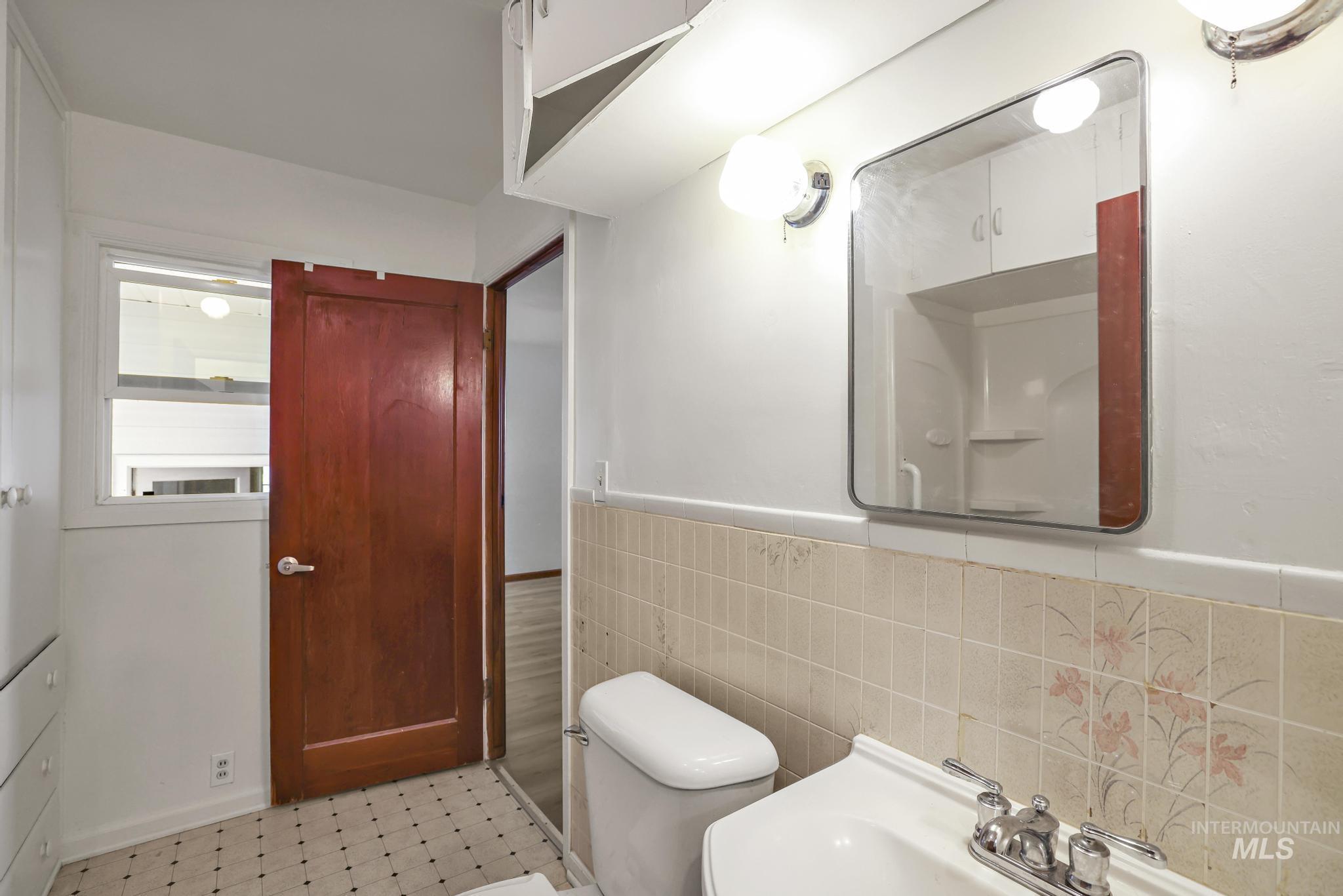 356 E Avenue B Property Photo 27