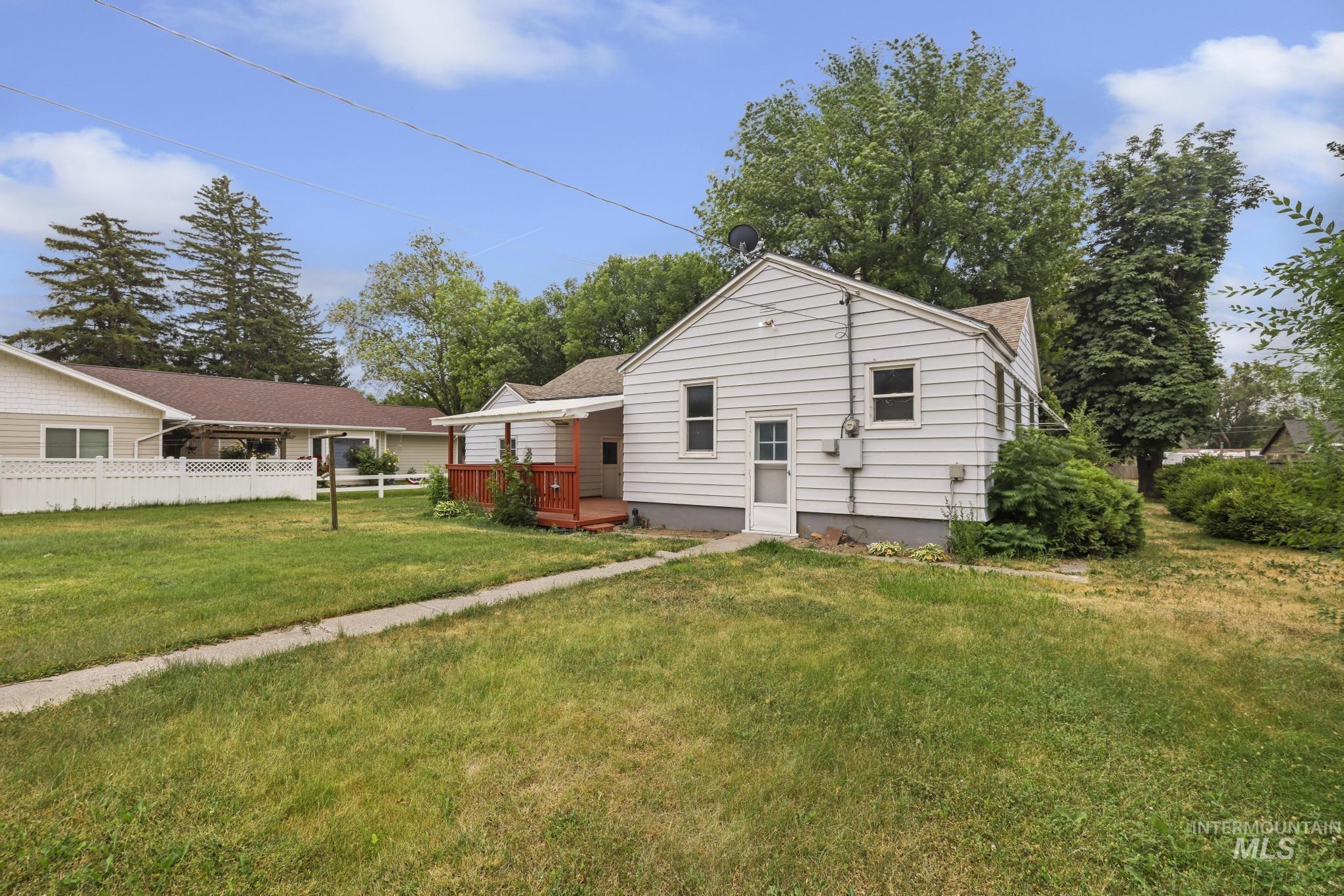 356 E Avenue B Property Photo 40
