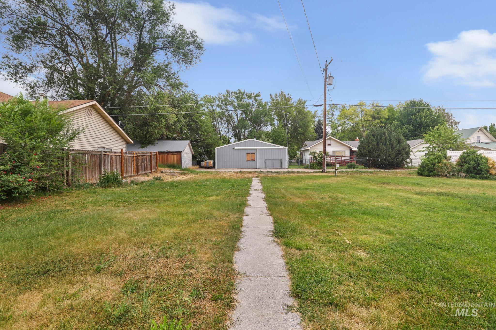 356 E Avenue B Property Photo 43