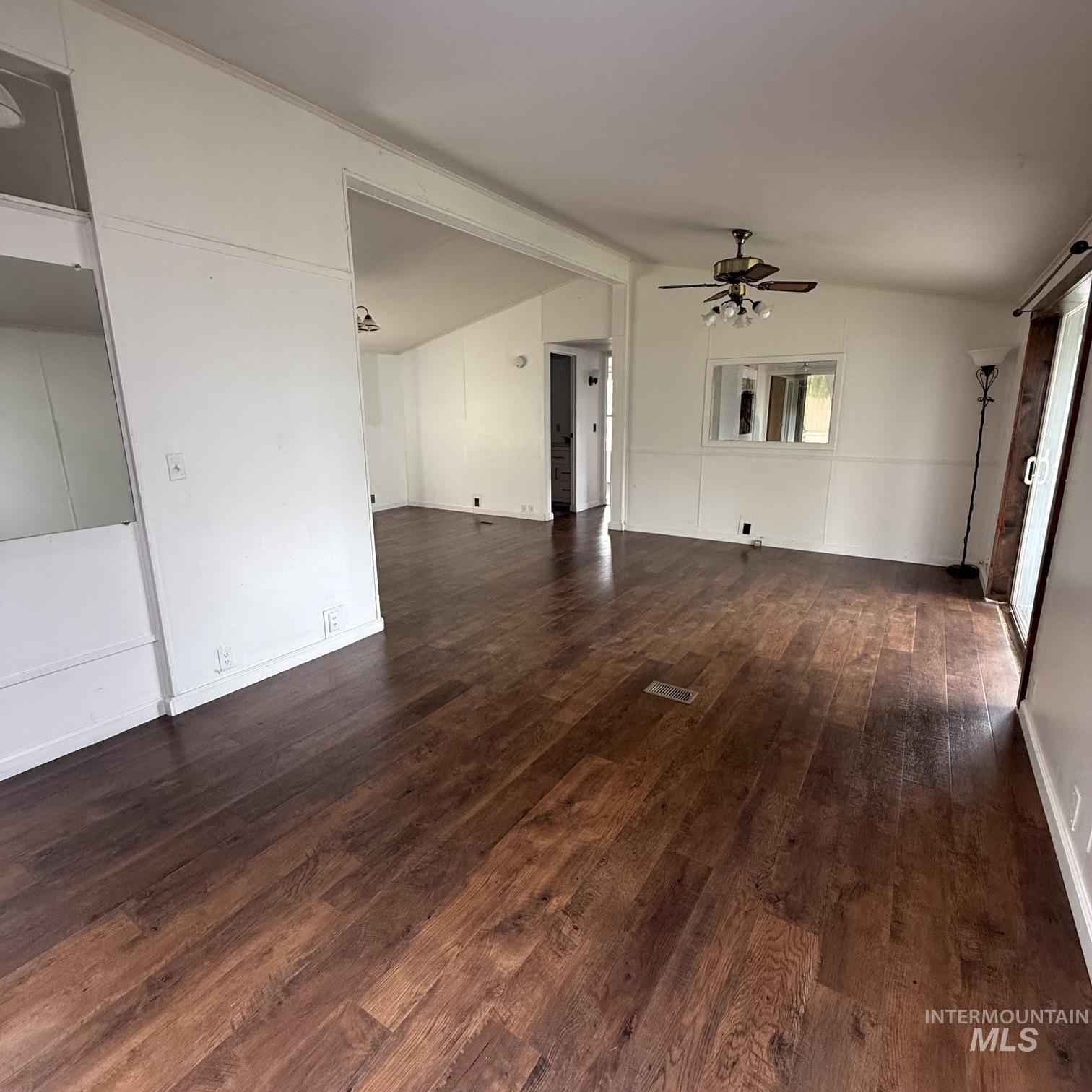 5015 E Ustick Rd Property Photo 4