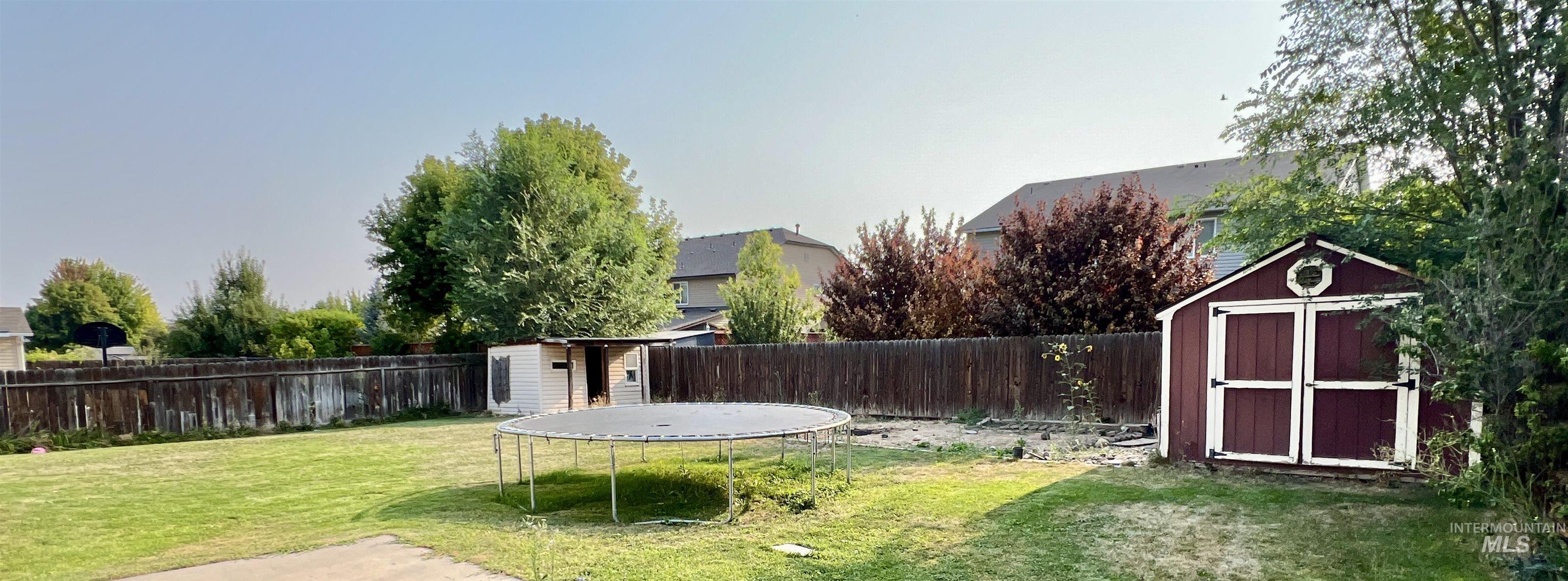 3428 S Rock Springs Property Photo 5