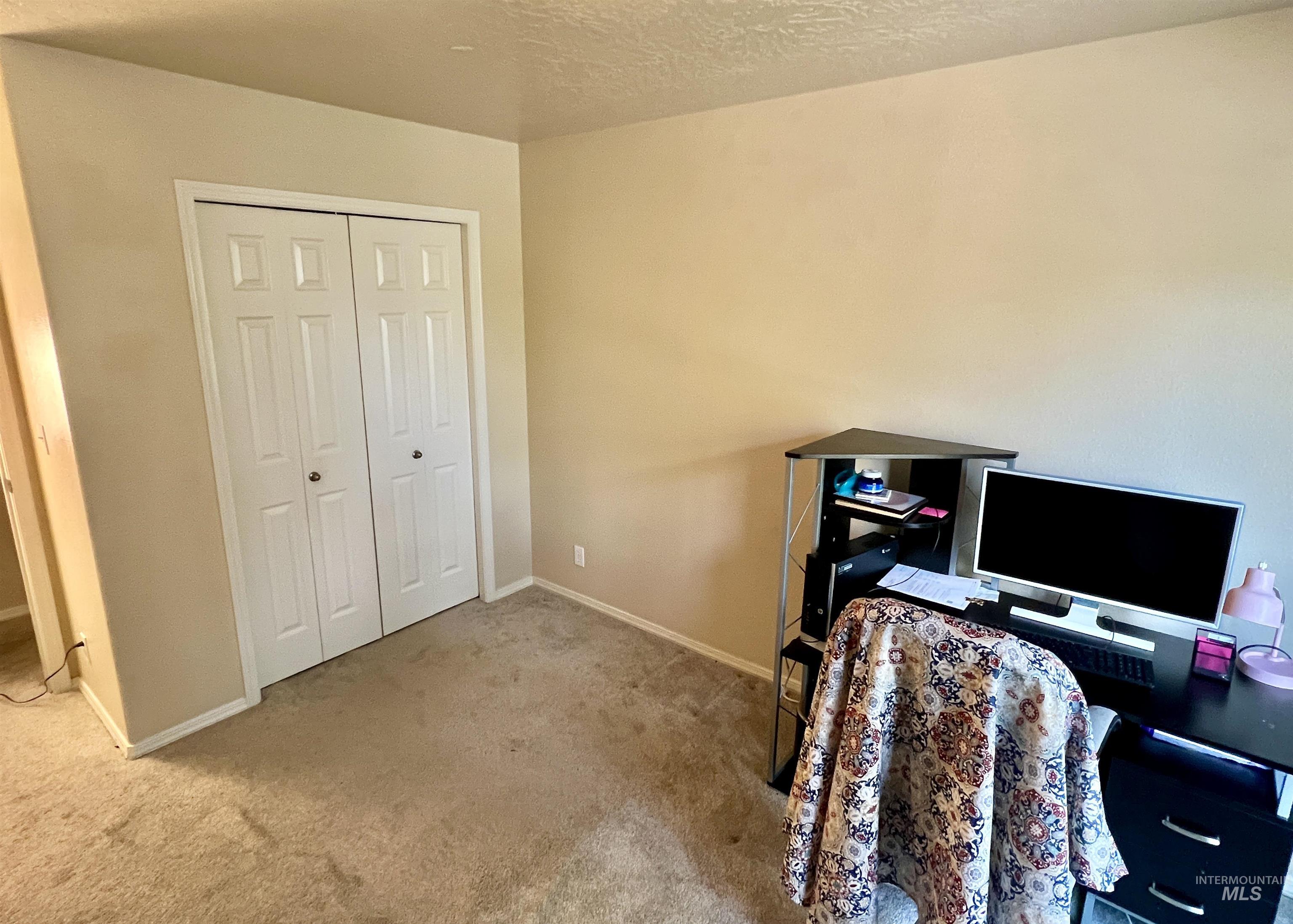 3428 S Rock Springs Property Photo 22