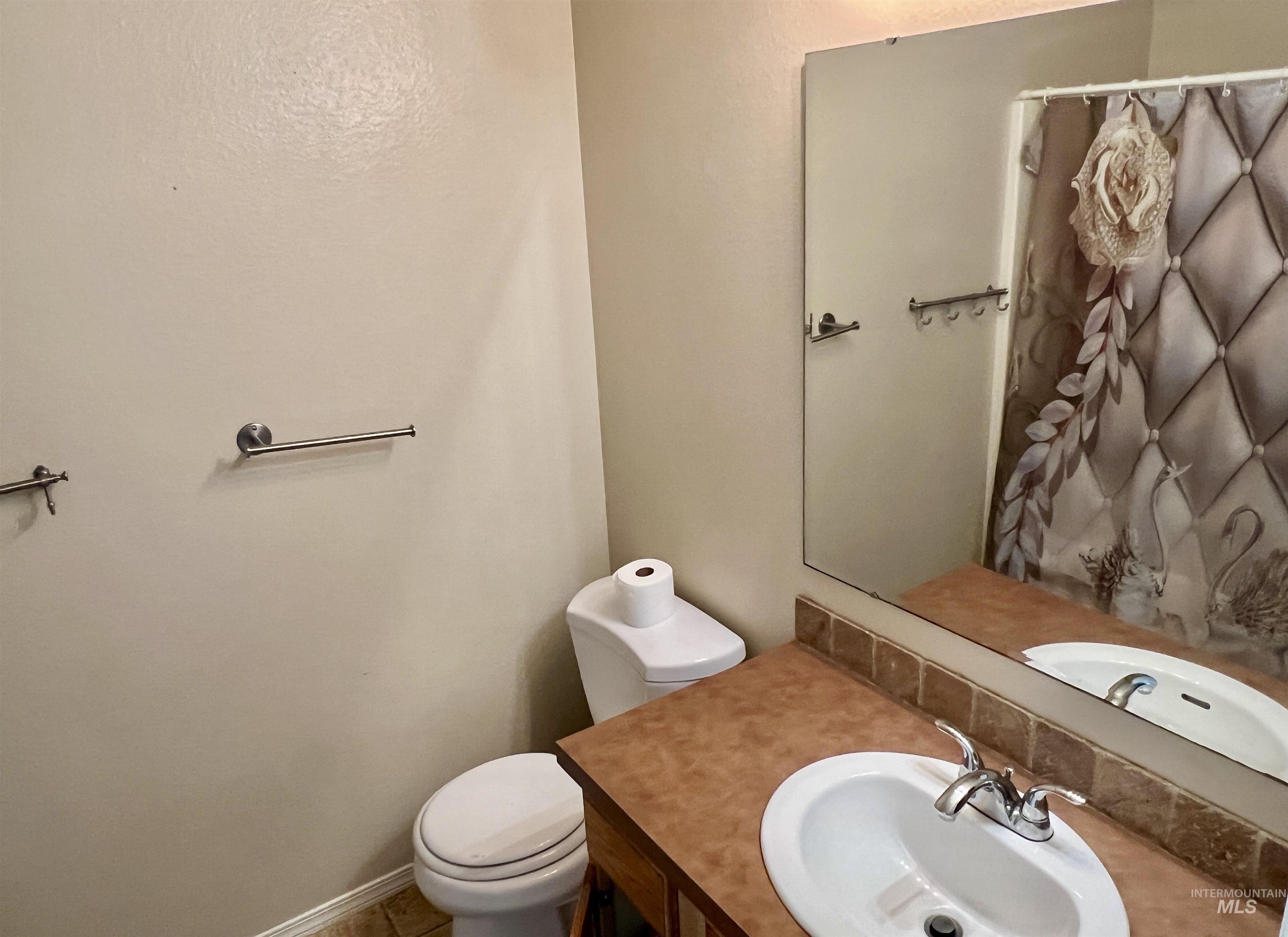 3428 S Rock Springs Property Photo 27