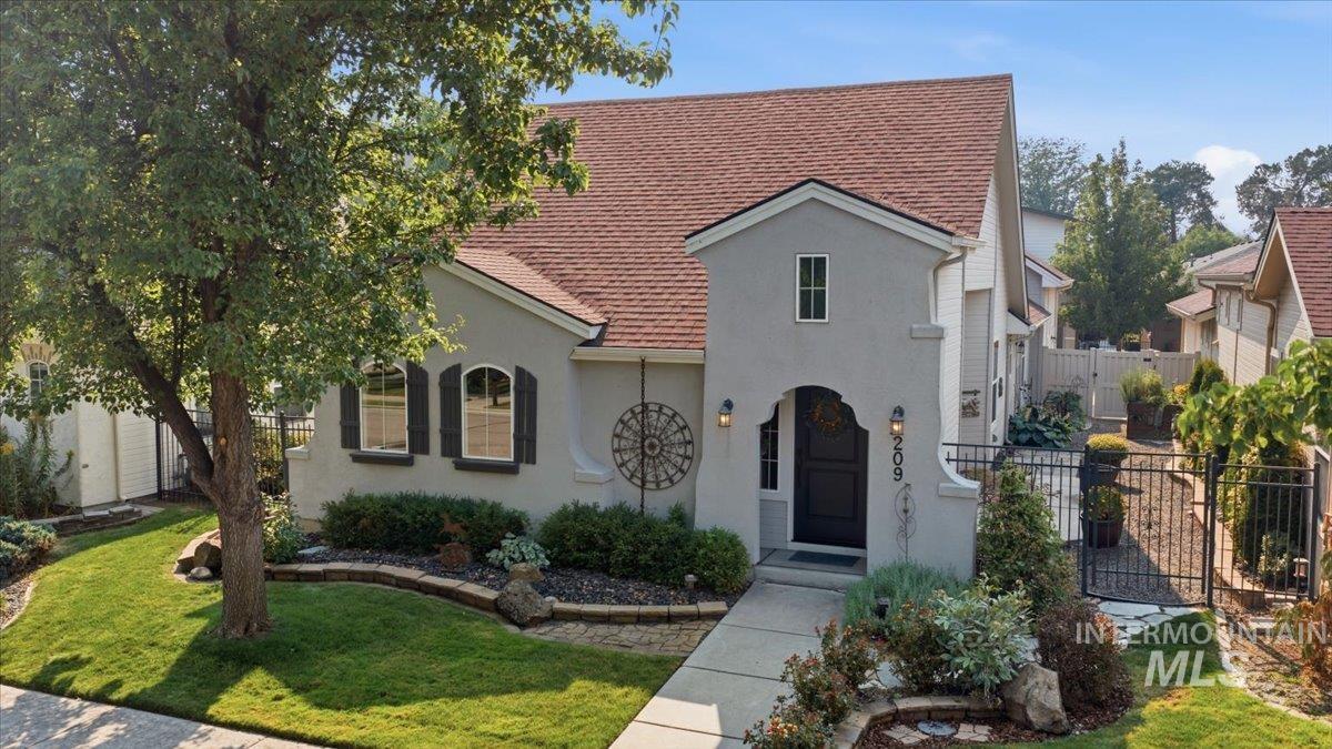 209 S Grandean