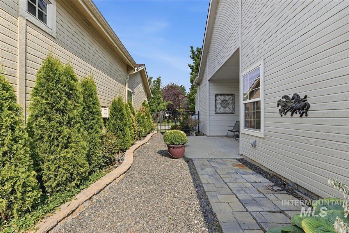 209 S Grandean Property Photo 25