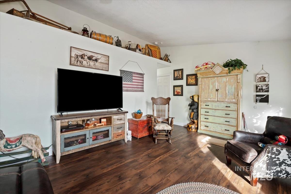 307 Quail Cove Cir Property Photo 5