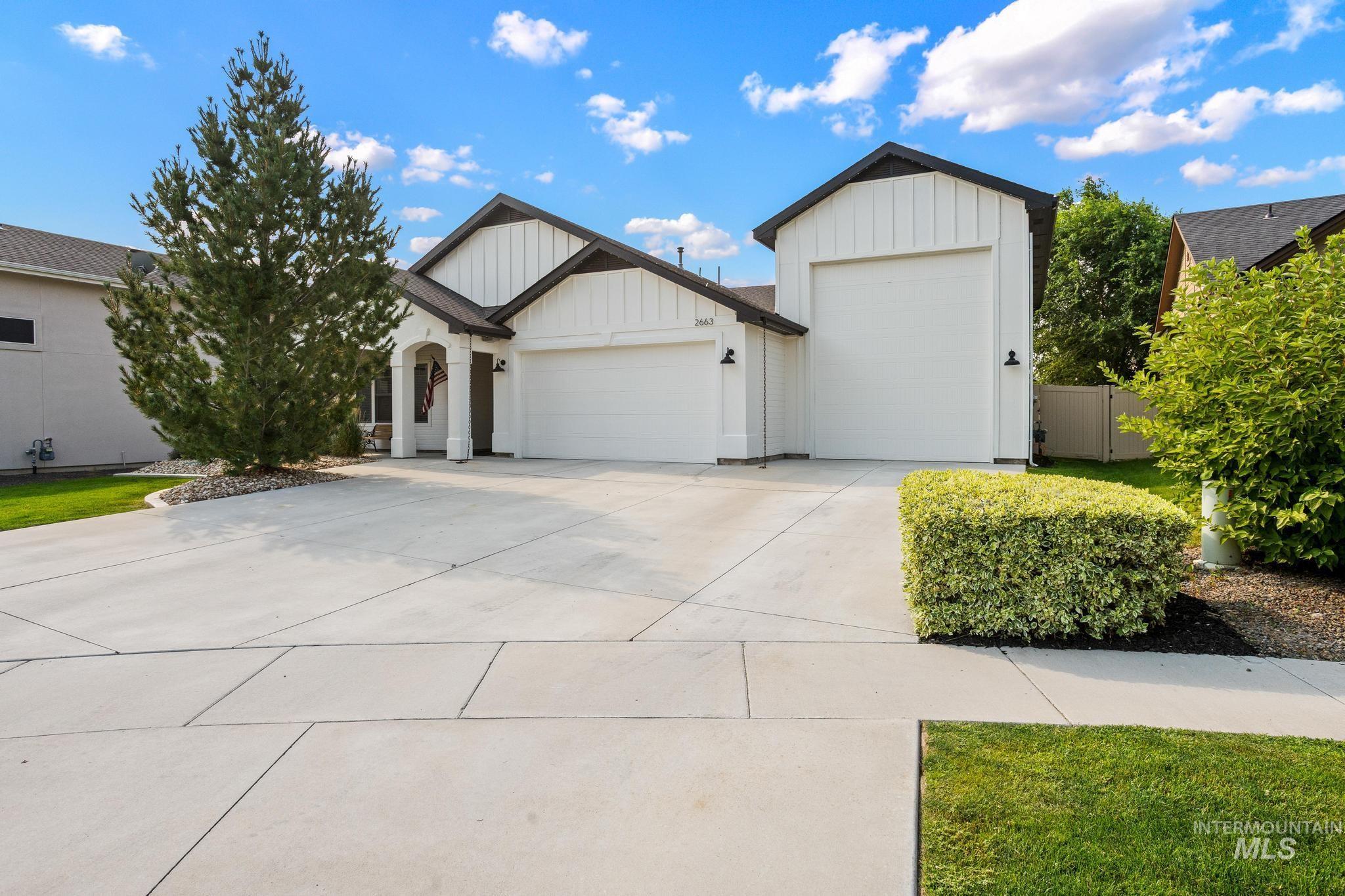 2663 E Basalt Property Photo 4