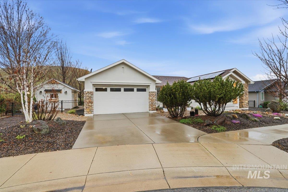 17747 N Vantage Property Photo 2