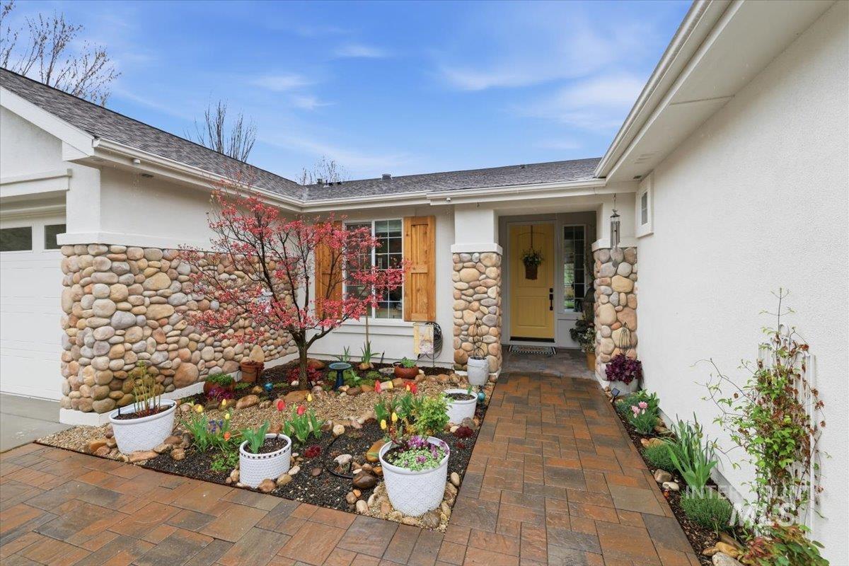 17747 N Vantage Property Photo 4