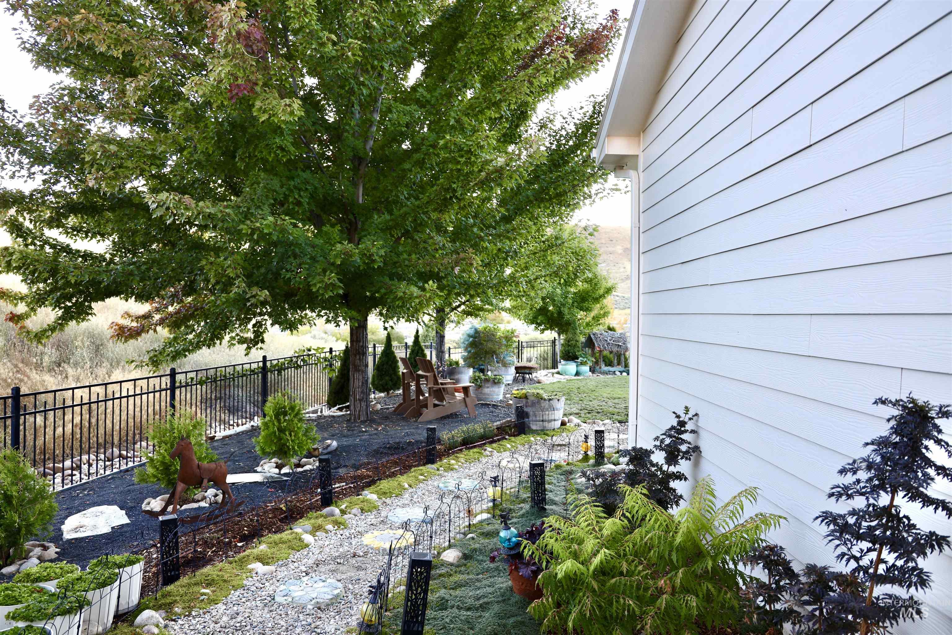 17747 N Vantage Property Photo 46
