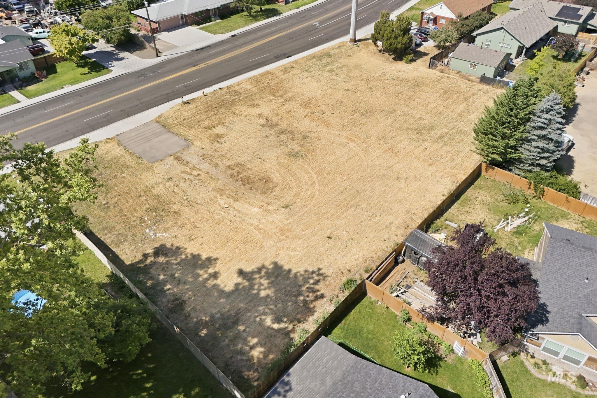 1604 (parcel 1) E Amity Ave Property Photo 8