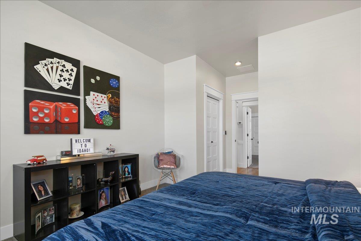 6119 N Farleigh Ave Property Photo 11