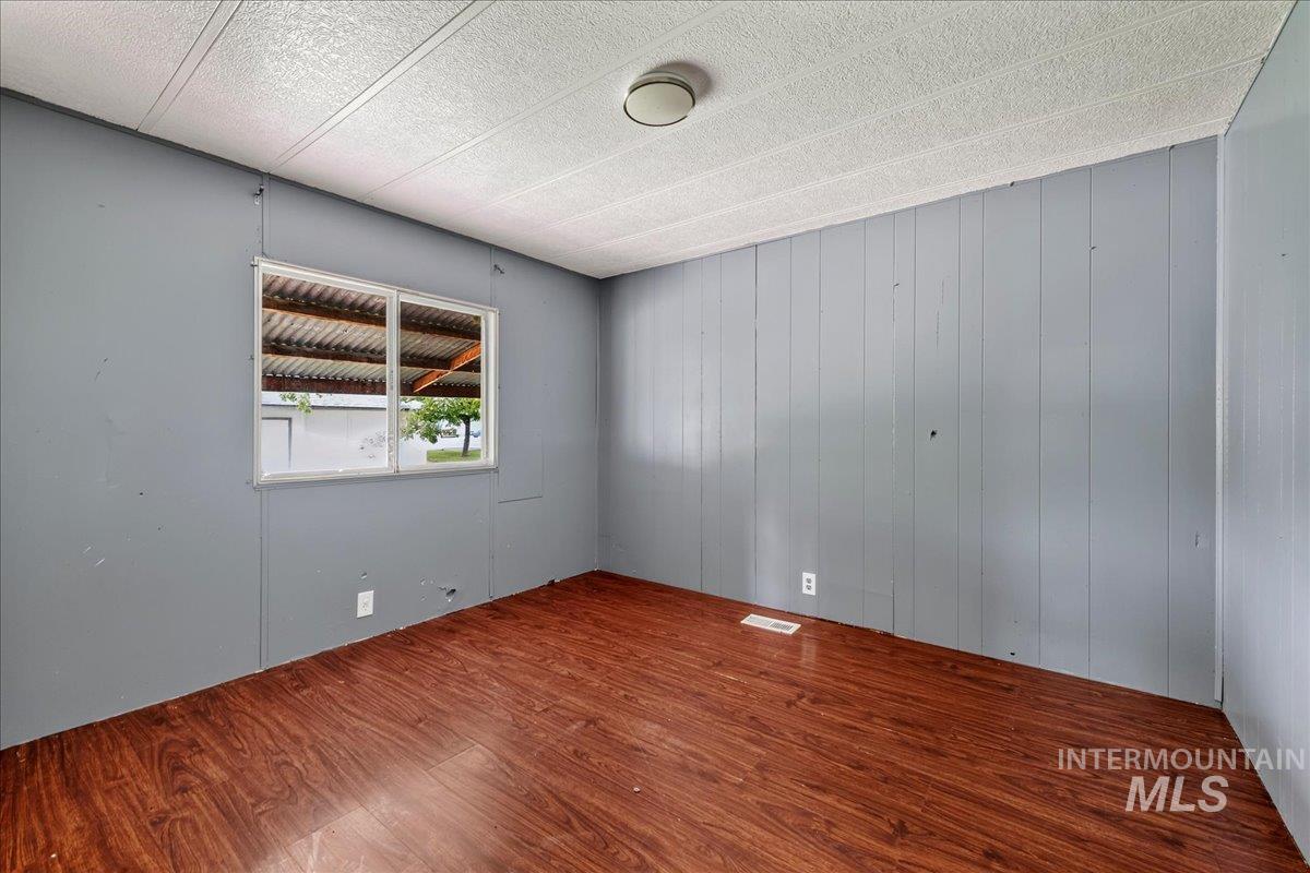 15881 Purple Sage Rd Property Photo 12