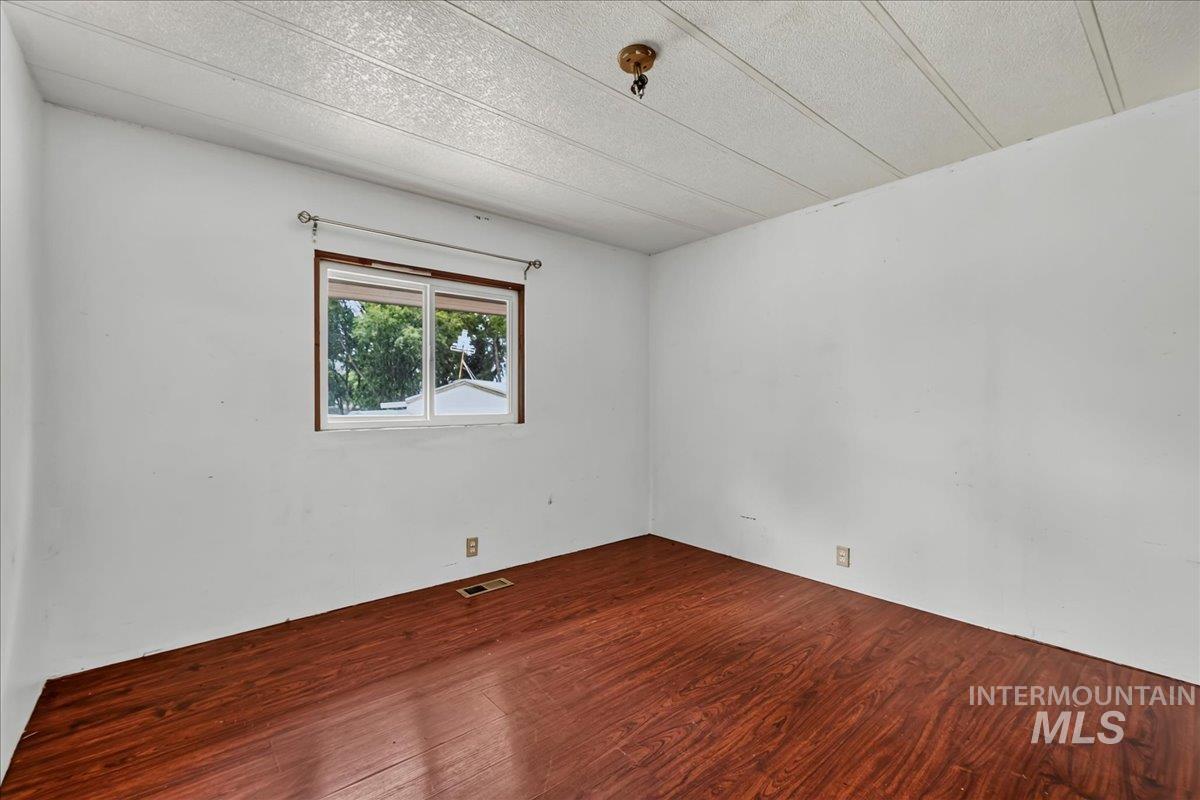 15881 Purple Sage Rd Property Photo 14