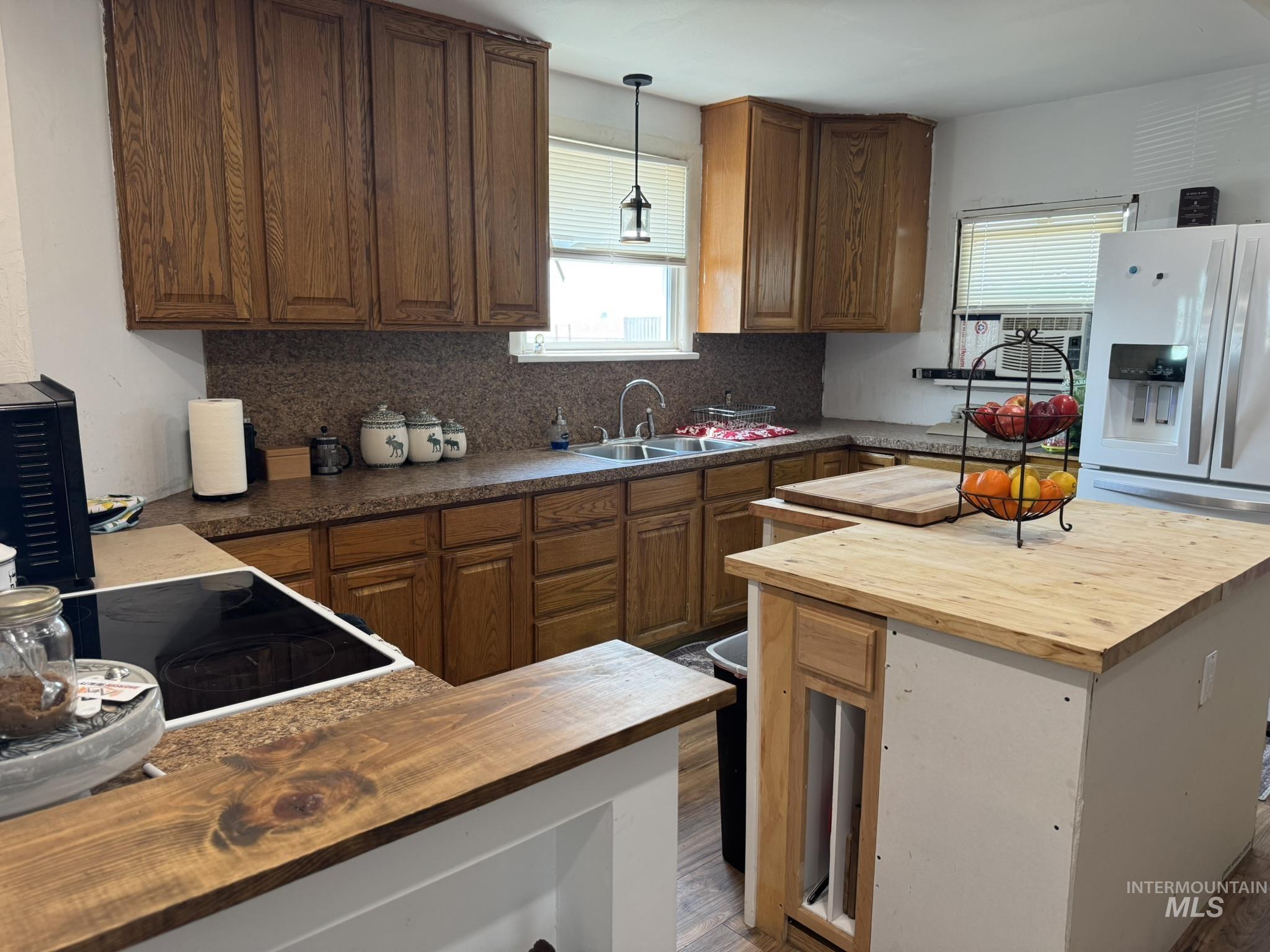 1329 N 1250 E Property Photo 10