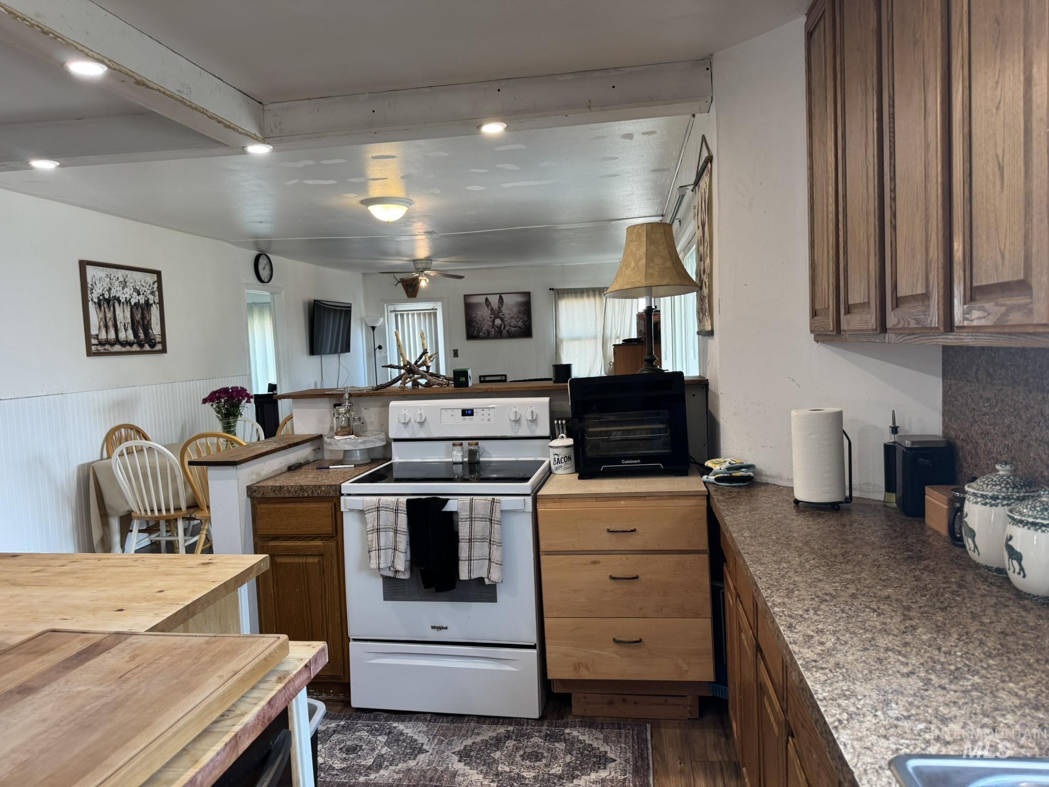 1329 N 1250 E Property Photo 13