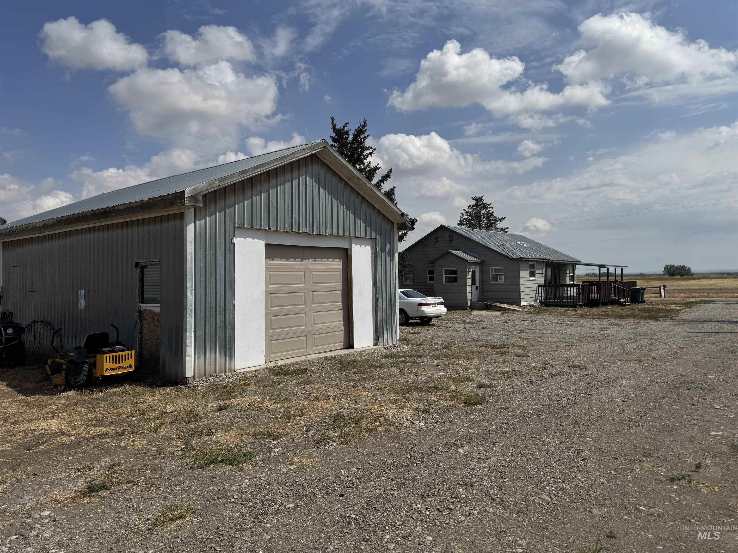 1329 N 1250 E Property Photo 32