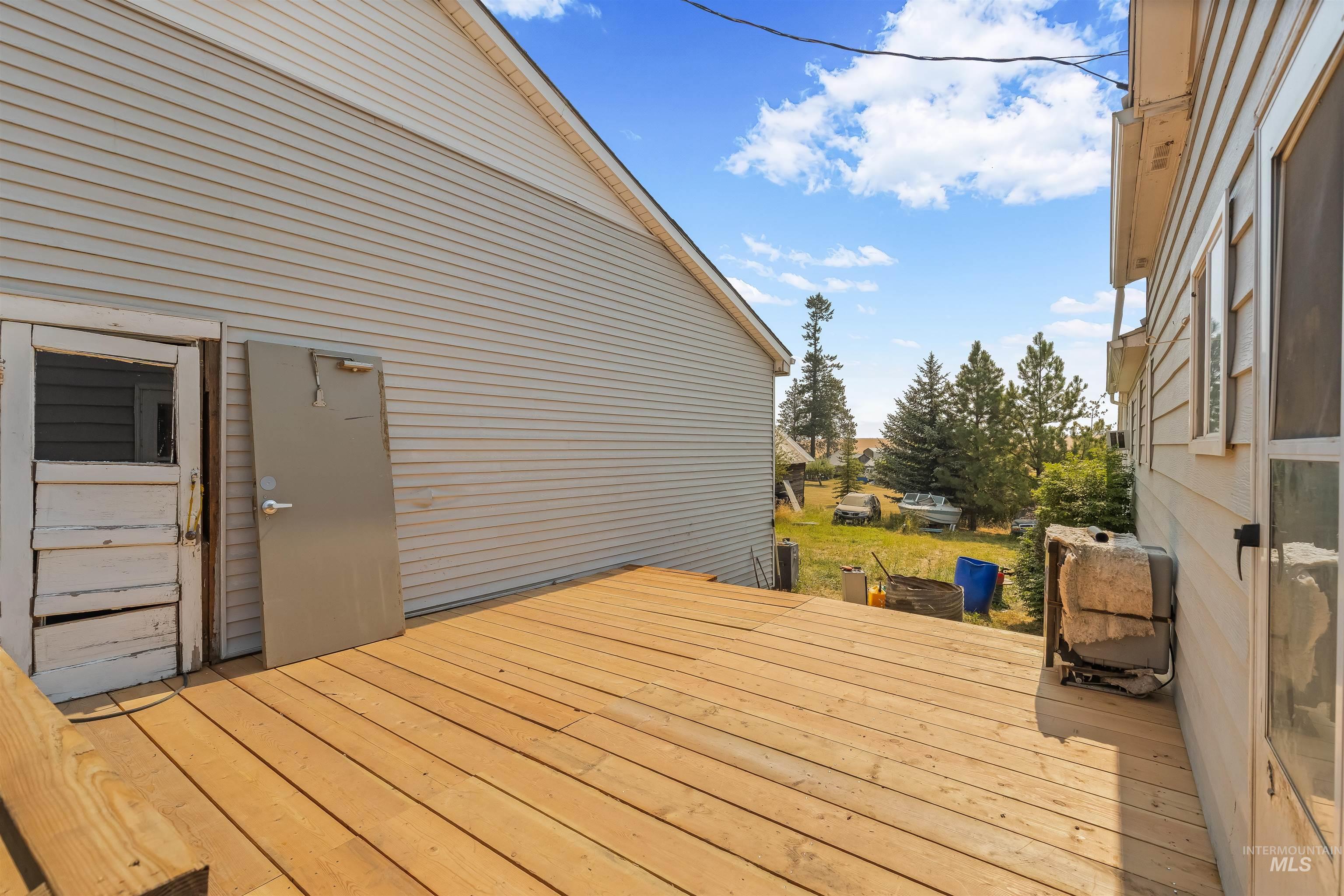 641 Croswell Ave Property Photo 21