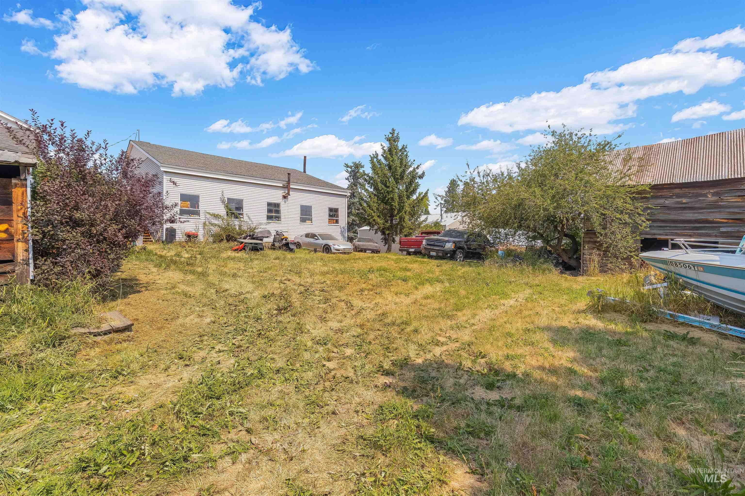 641 Croswell Ave Property Photo 22