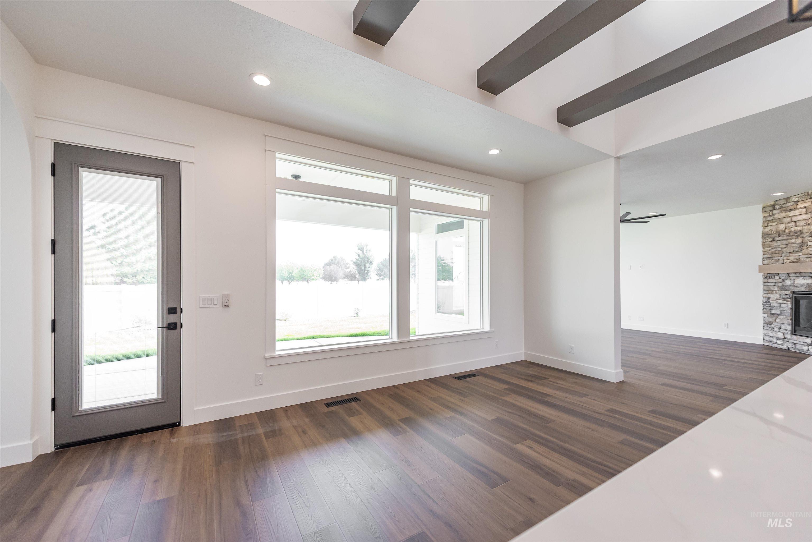 1524 E Rio Chico Ave. Property Photo 10