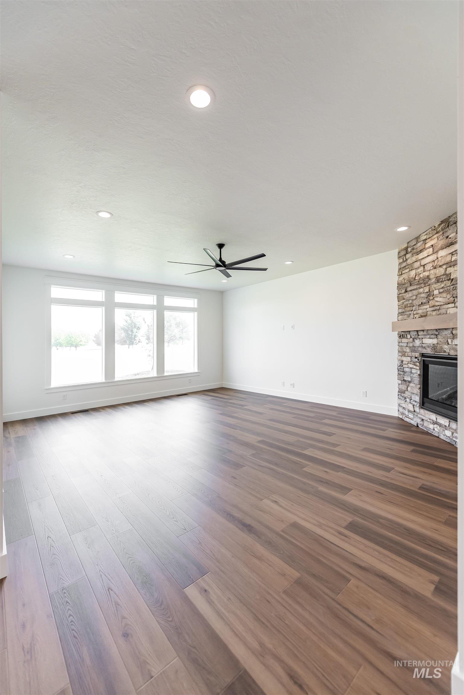 1524 E Rio Chico Ave. Property Photo 12