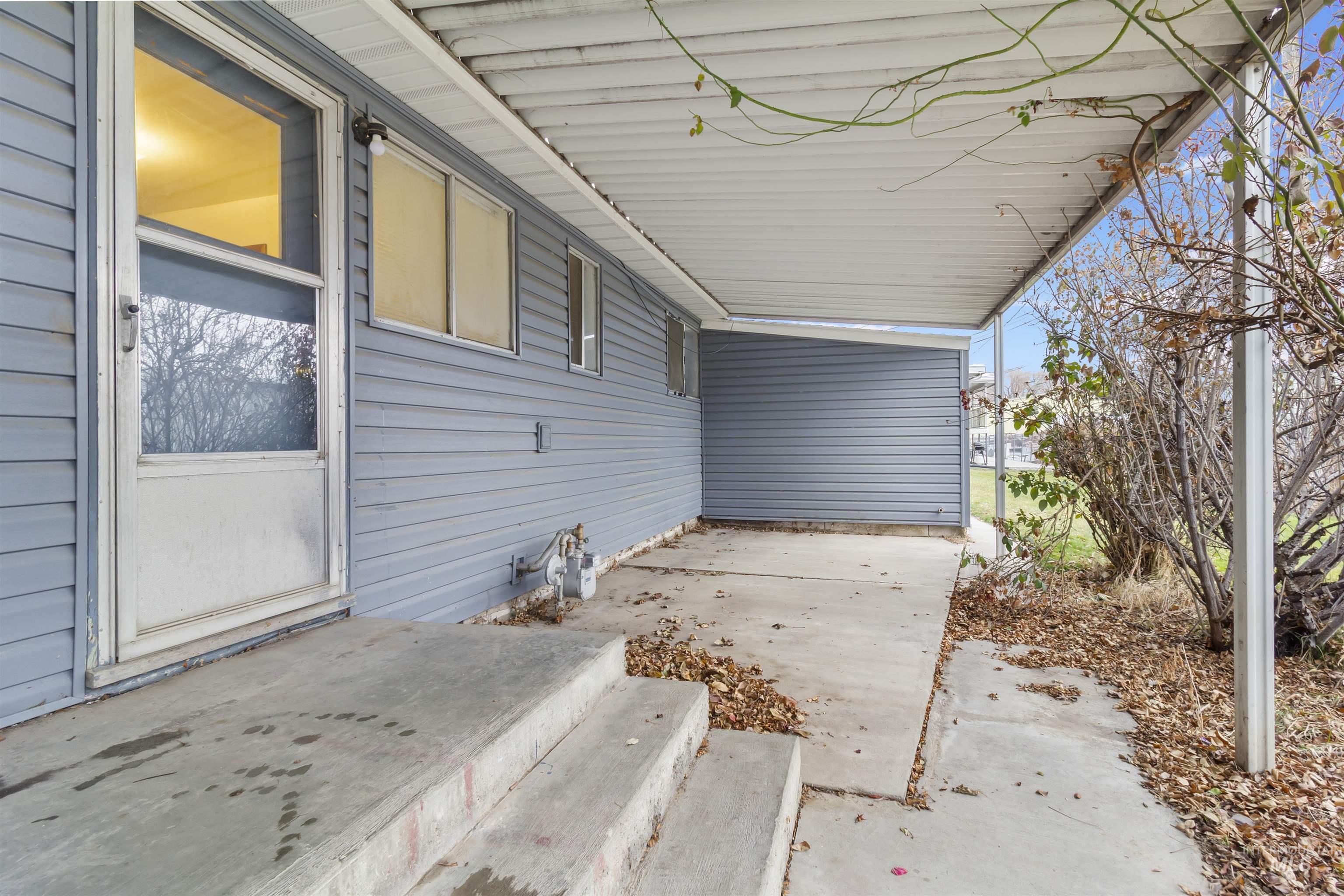 1334 Elmwood Circle Property Photo 38