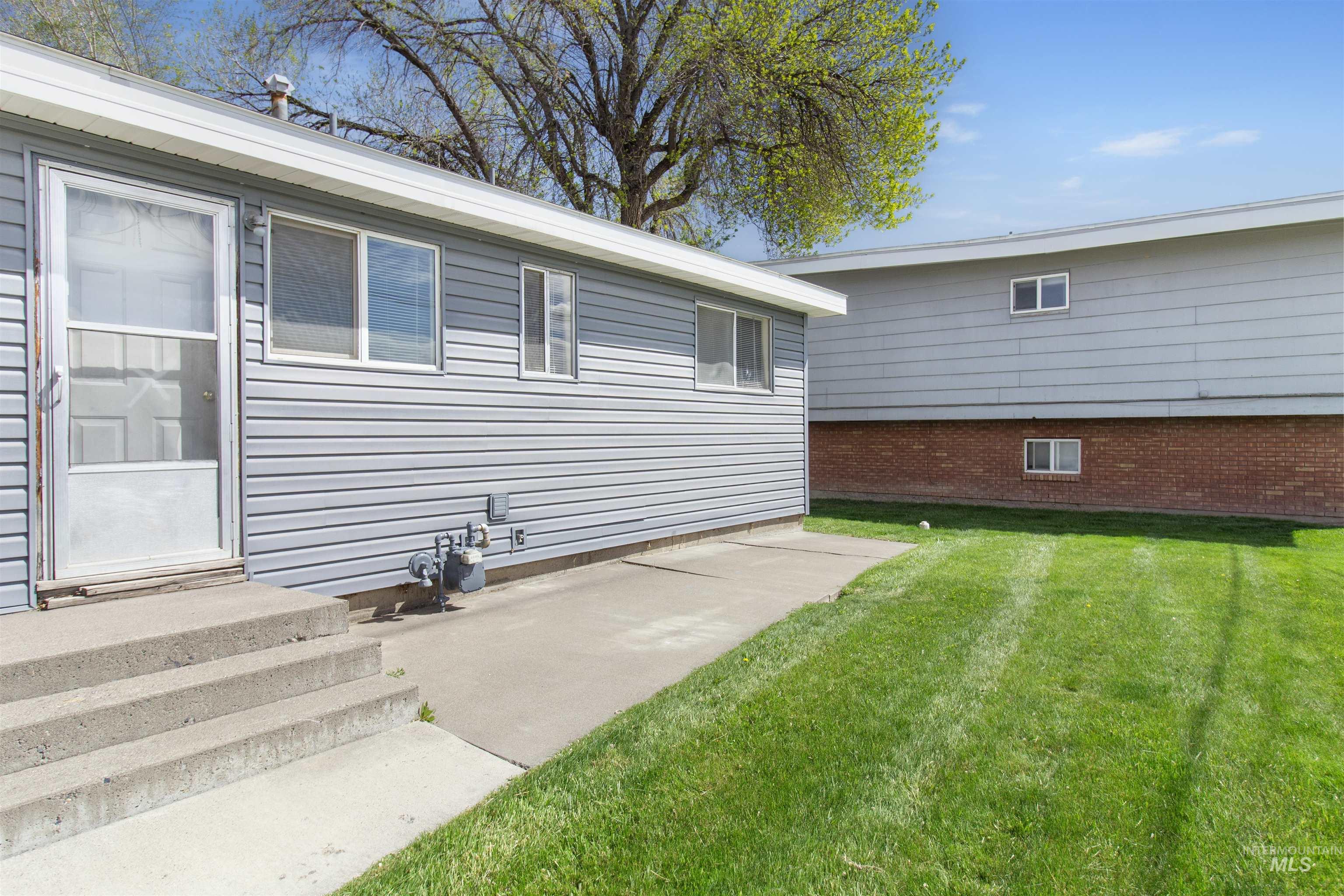 1334 Elmwood Circle Property Photo 39