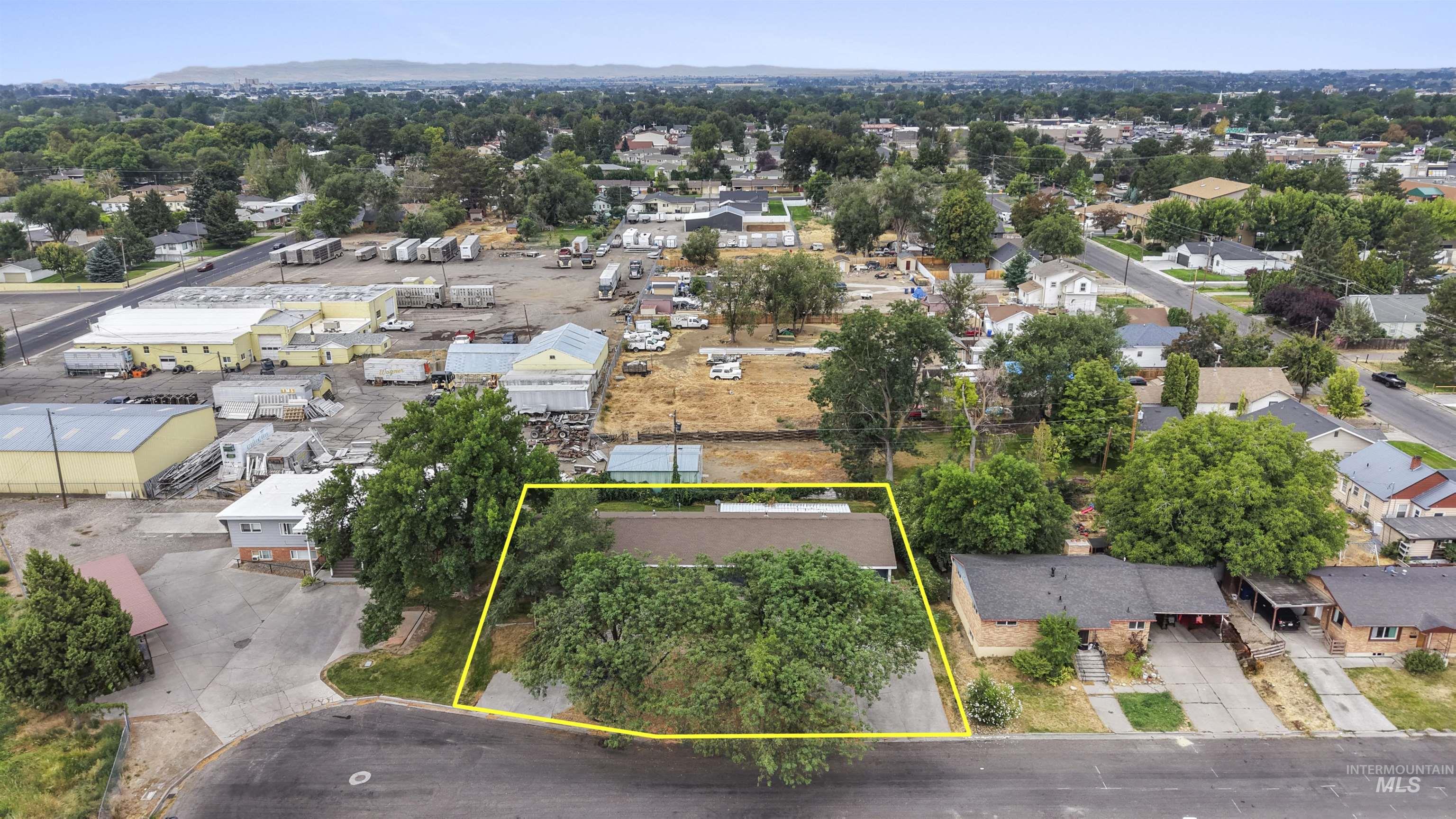 1334 Elmwood Circle Property Photo 46