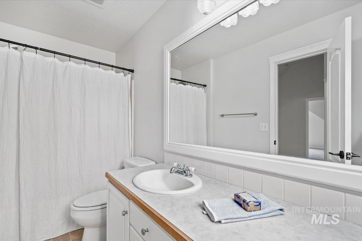 2478 E Brierfield Dr Property Photo 19