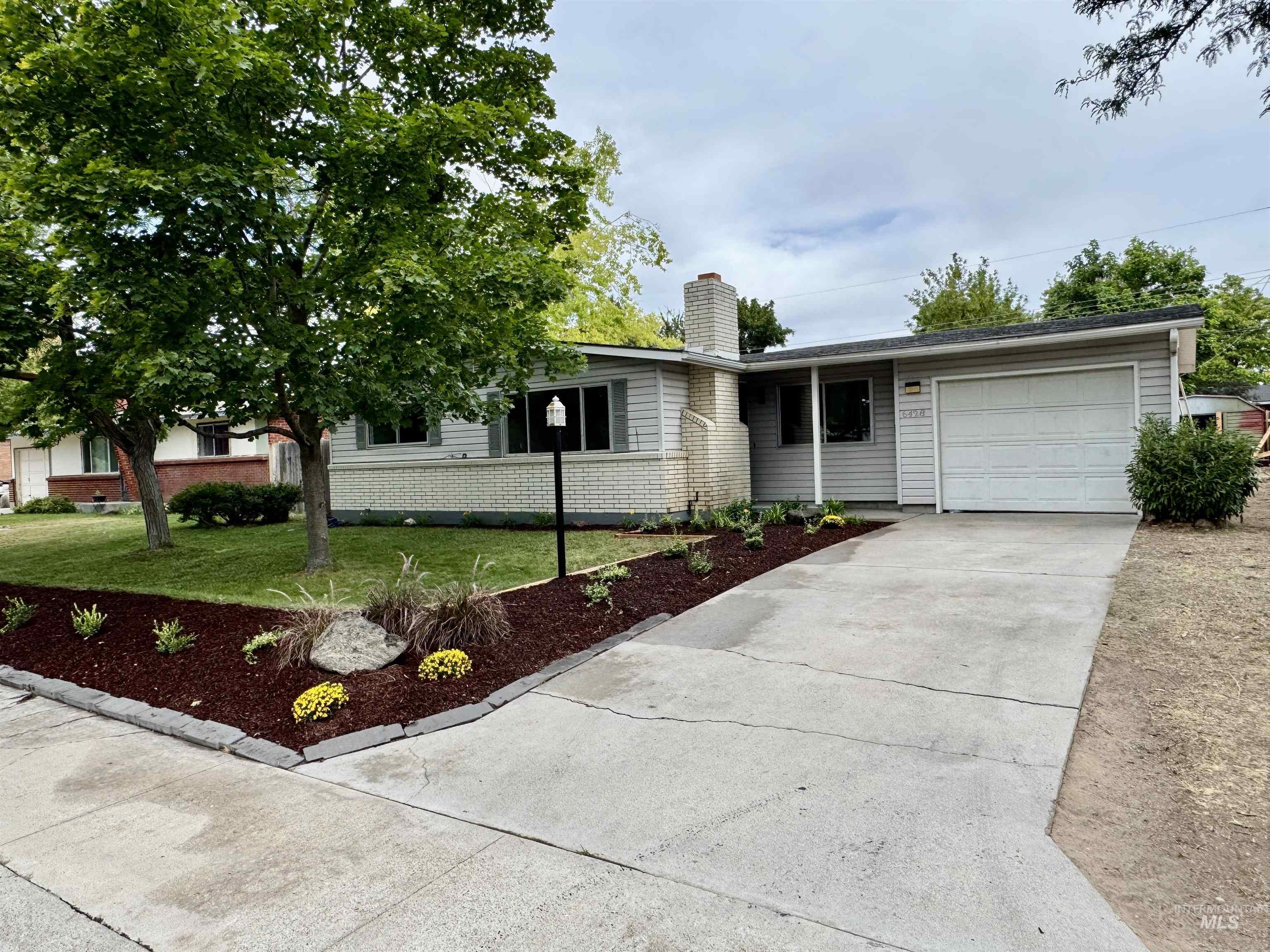 6428 W Kirkwood Rd Property Photo 1