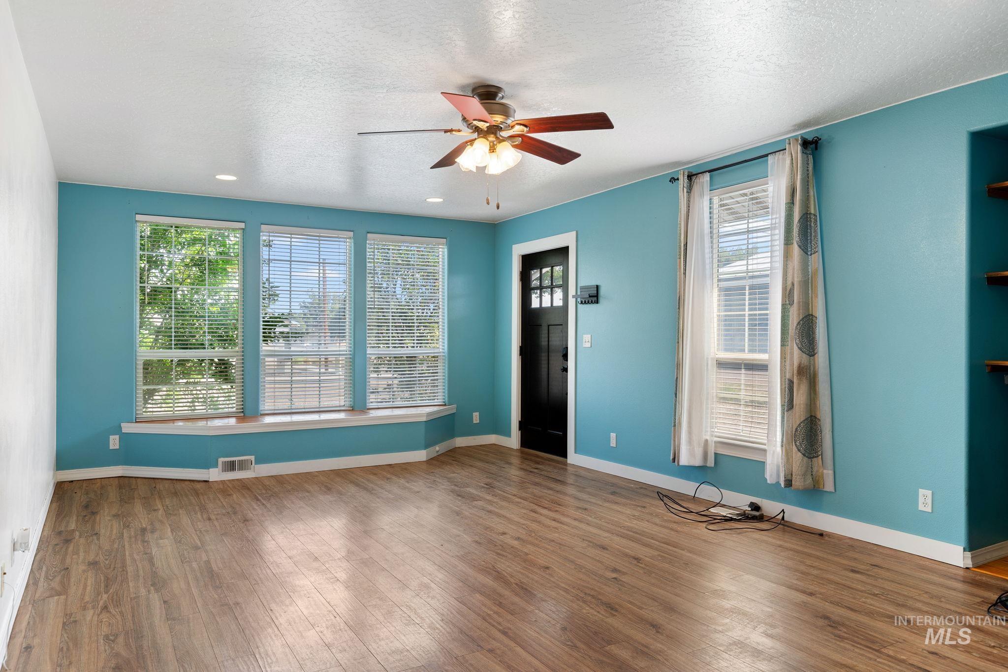 617 Lake Lowell Property Photo 3